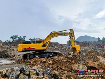 山推挖掘機亮相泰國市場，硬核裝備助力礦山施工新變革